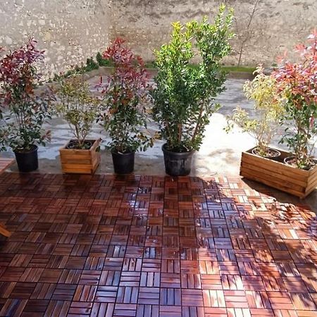 Superbe T2 Avec Grande Terrasse En Centre Ville A 5 Min A Pieds Des Arenes De Nîmes Exterior photo